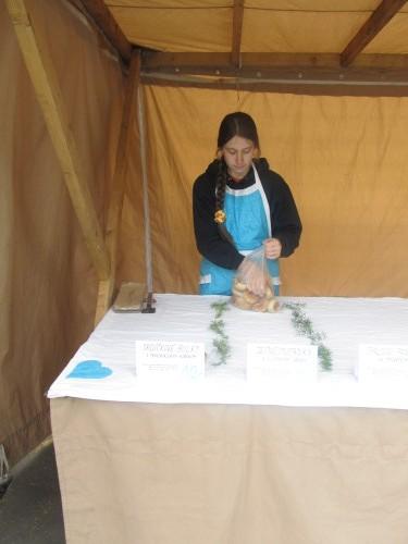 Vyskládat všechno pečivo...